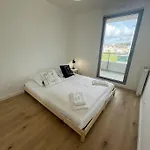 Presqu'ile, Neuf Avec Balcon, Salle De Gym Et Parking Apartmán *